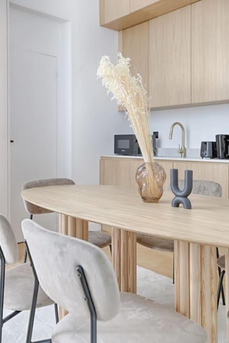 Zen & Luxury 2br Flat - Eiffel Tower * Parigi